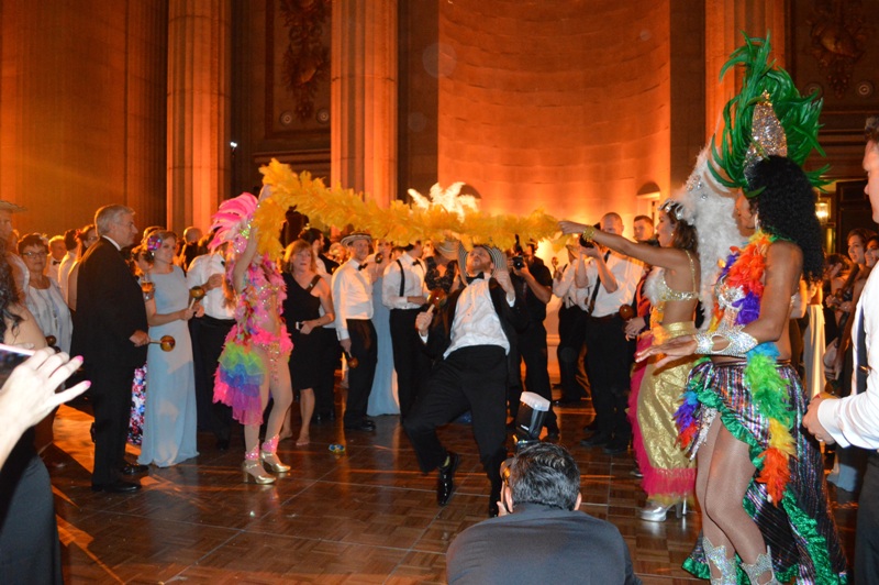 Hora Loca Party Show in Miami: The Ultimate Celebration Experience